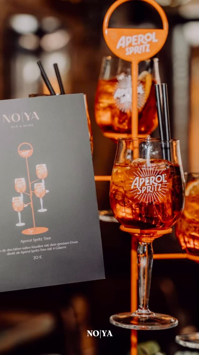 Aperol Spritz Tree mit Karte