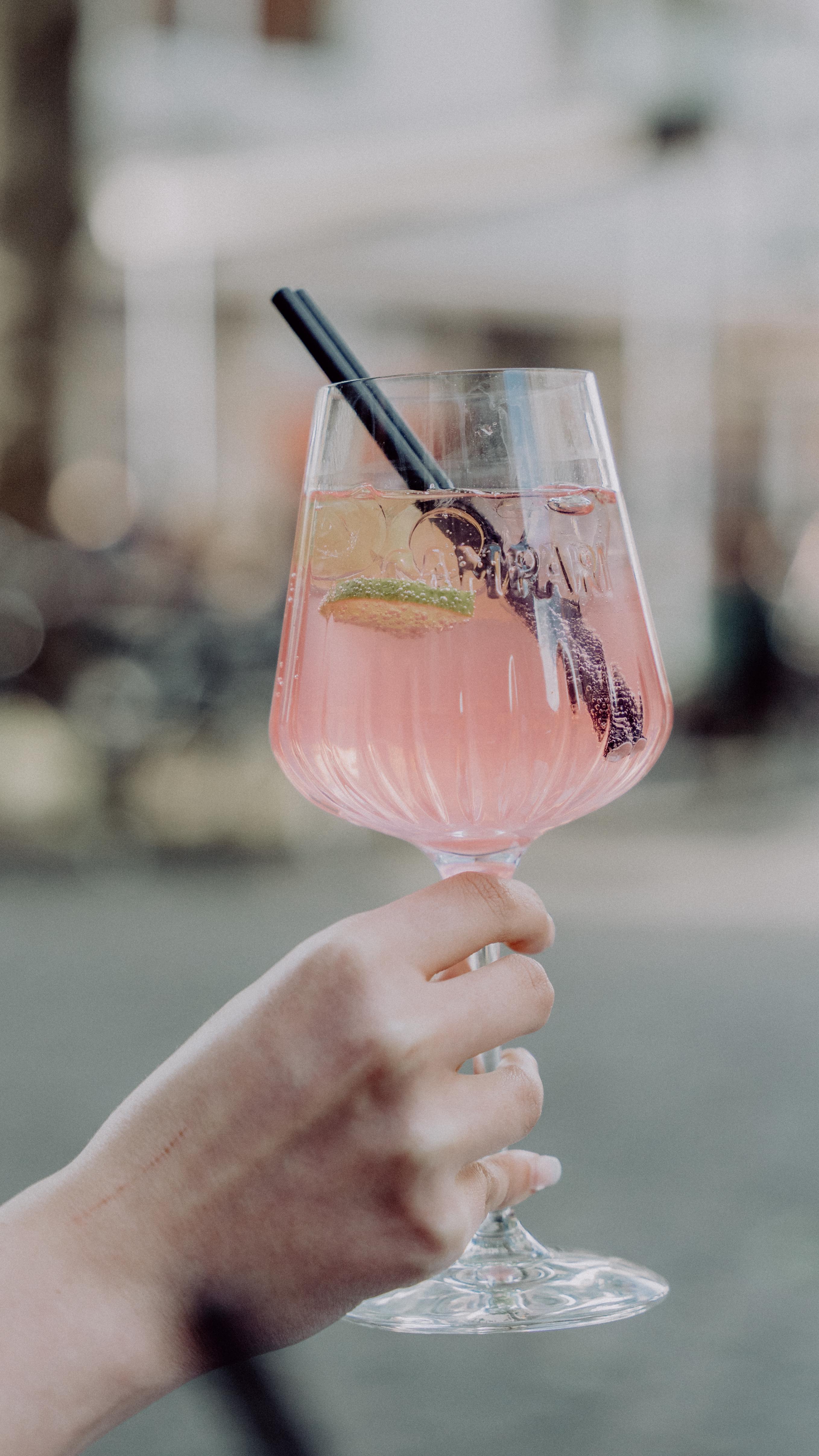 Campari Spritz in stilvollem Glas